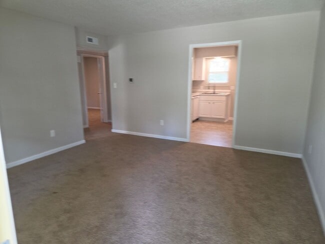 Photo - 614-616-616 Spencer Ave Unit 616