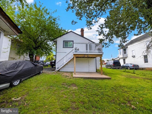 Photo - 6008 Addison Rd