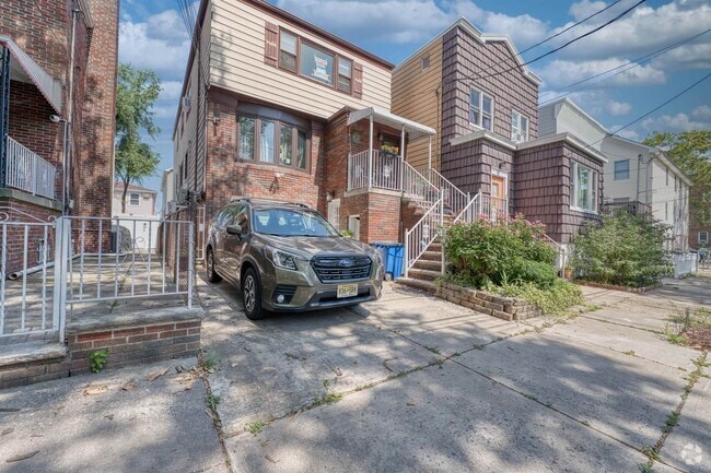 Building Photo - 17 Miller St Unit 2 Rental