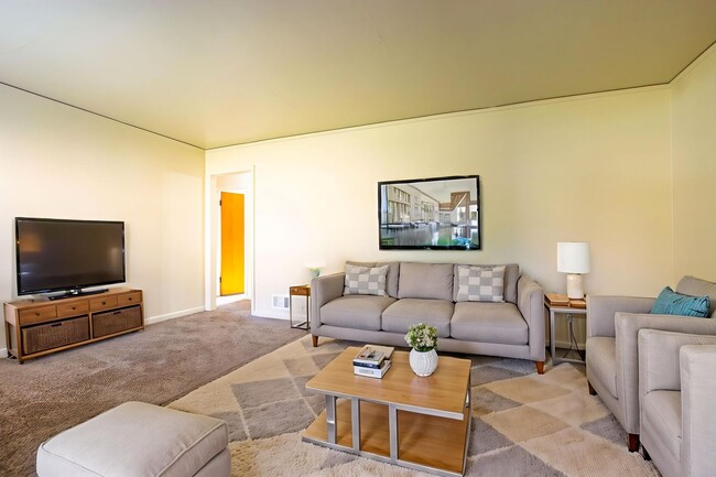Photo - 5833-5835 Lafayette Avenue Unit 5833