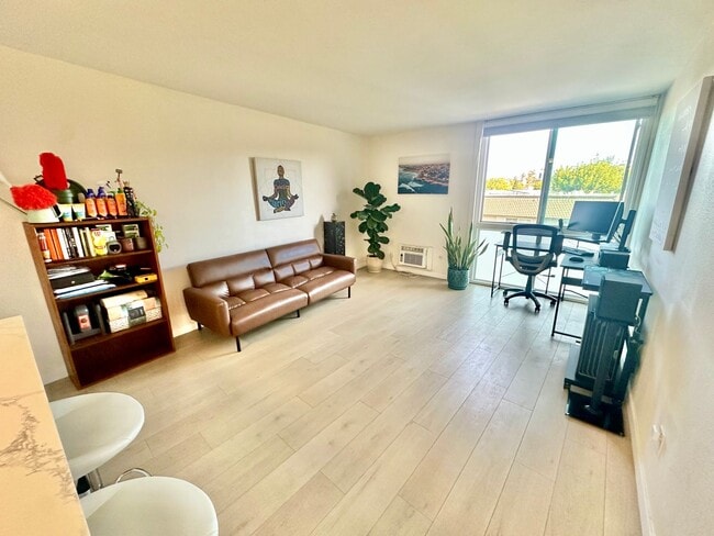 Photo - 3050 Rue D’Orleans