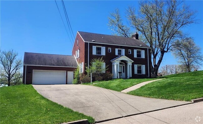 Building Photo - 43 N Watson Ave Rental