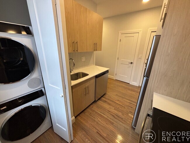 Photo - 16 Queensberry St Unit 12