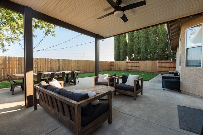 Photo - Stunning 3 Bedroom 2 Bath Home