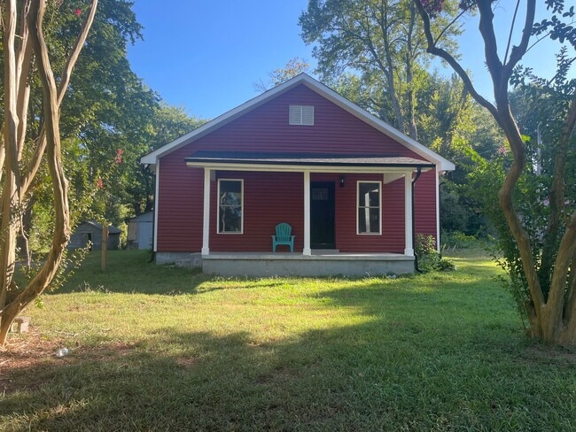 Building Photo - Newly Fully Renovated 3 bedroom 2 bath hom... Rental
