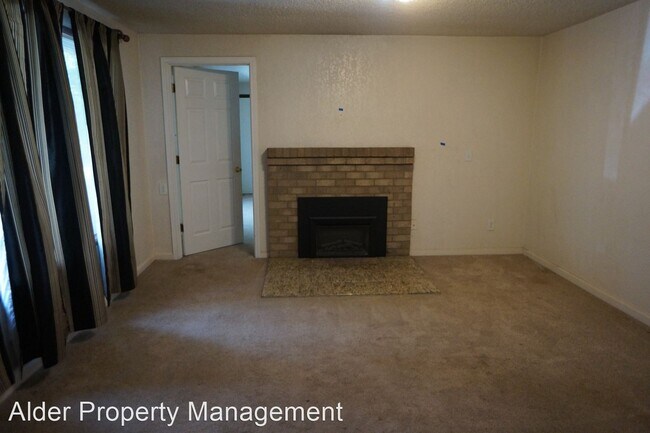 Photo - 4 br, 2 bath House - 17265 SE Oatfield Road