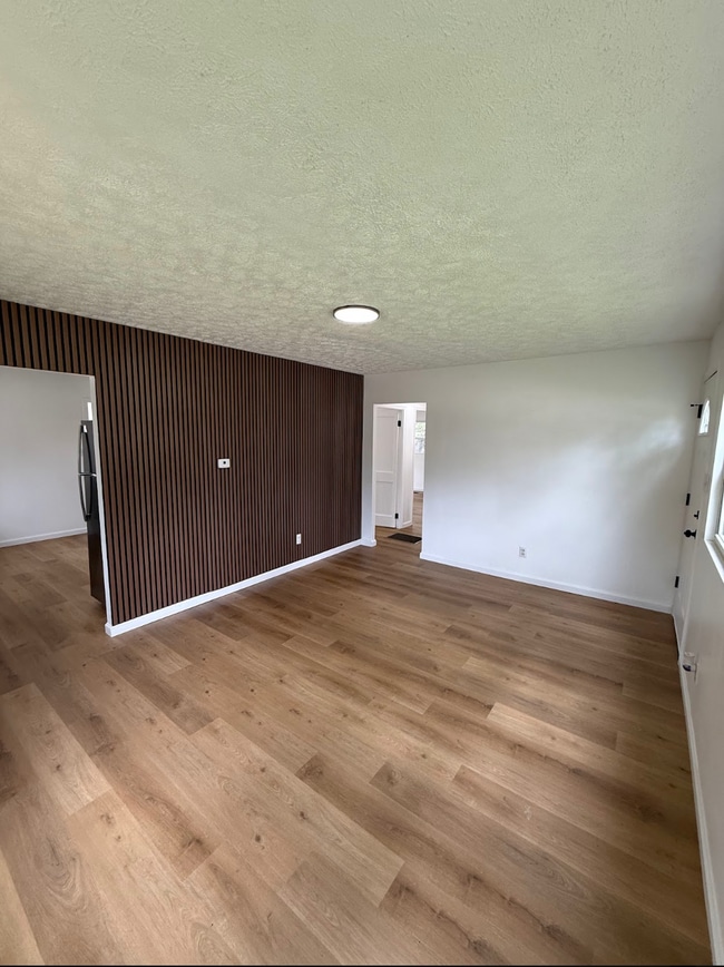 Photo - 608 Schuyler Dr