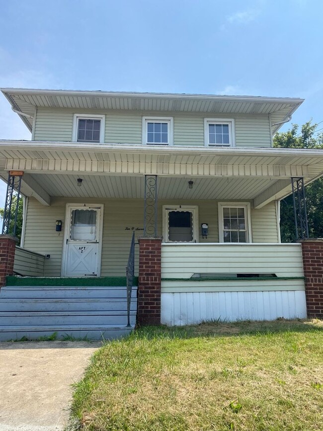 Building Photo - 1007 Huey St Unit 1007 Huey St #2 Rental
