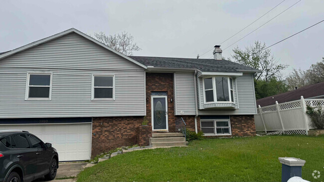 Building Photo - 3920 N Northbrook Dr Rental