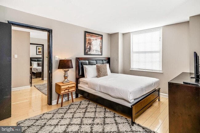 Photo - 2135 Walnut St Unit 603