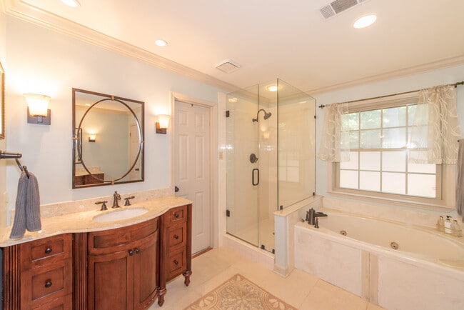Photo - 15 Lorian Dr