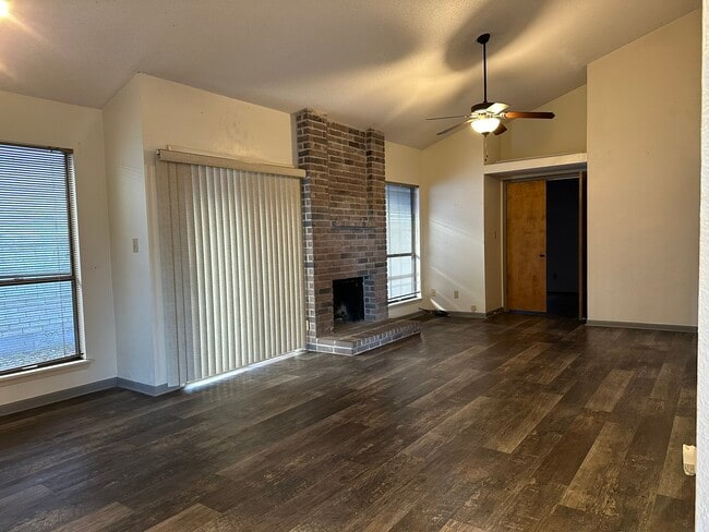 Photo - 103 Montego Ct