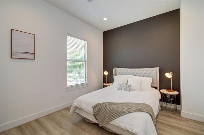 Photo - 2309 Eagle St