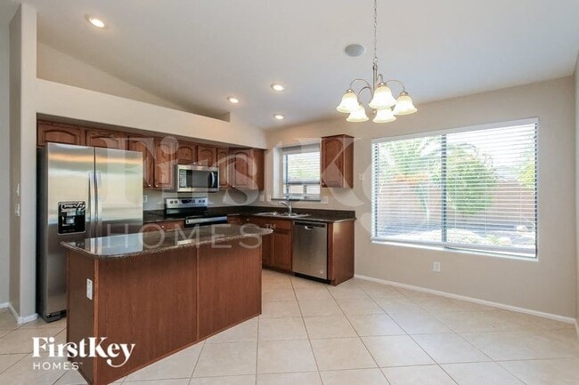 Photo - 98 E Clairidge Dr