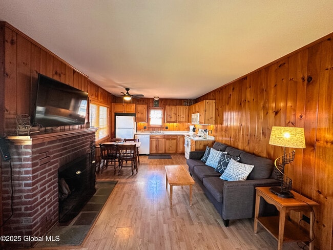 Photo - 12 Seneca Dr