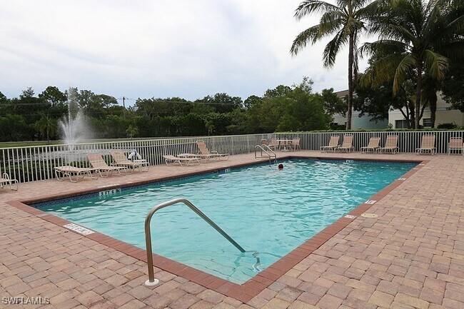 Photo - 3250 Cypress Glen Way Unit 403