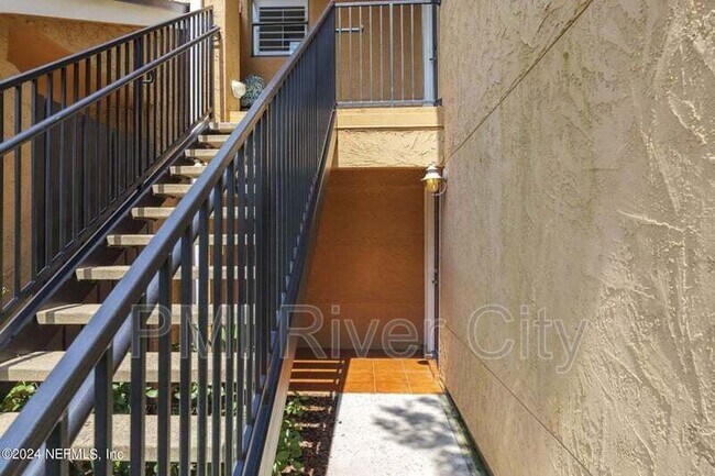 Photo - 908 Shoreline Cir