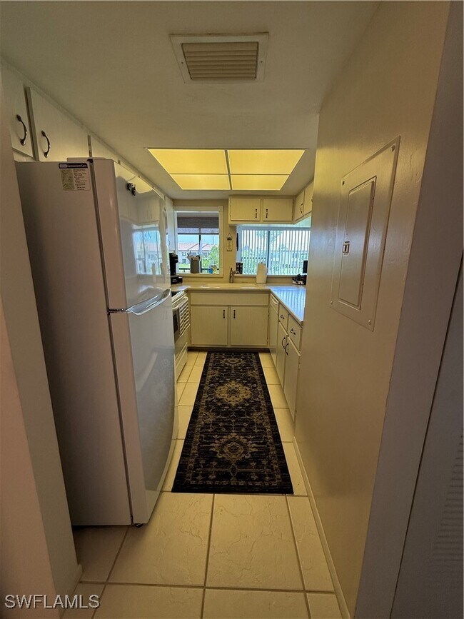 Photo - 5590 Trailwinds Dr Unit 421