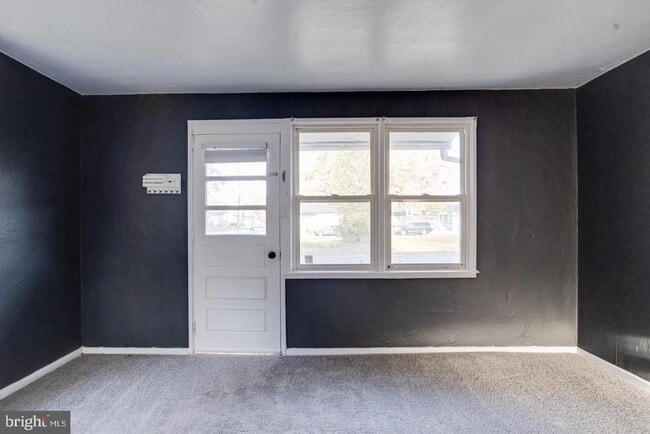 Building Photo - 2 Chesapeake Ct