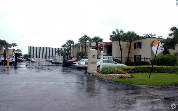 Photo - Siena Villas At Beach Park