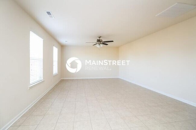 Photo - 4 Bedroom Pet-Friendly Home in Murfreesboro, TN with Main Street Renewal