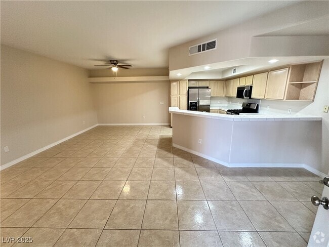 Building Photo - 3604 Monarcas St Unit 102 Rental