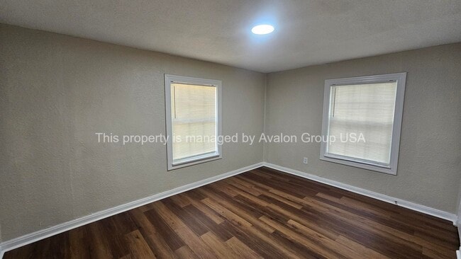 Photo - 9831 Ridge Blvd