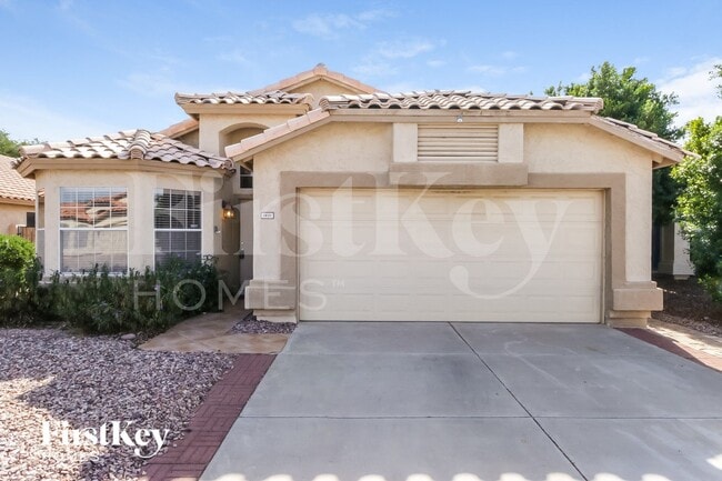 Building Photo - 1831 W Wildhorse Dr