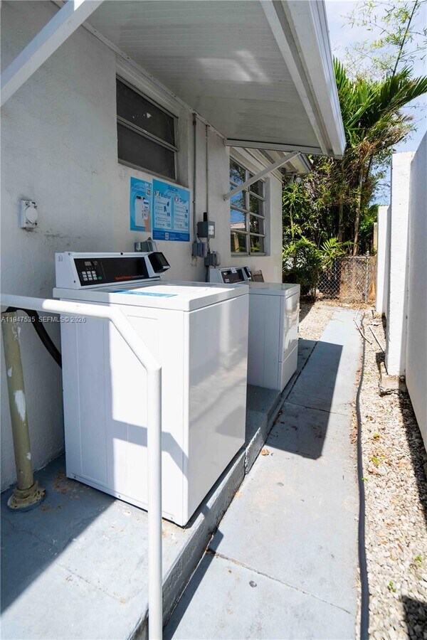 Photo - 7829 Carlyle Ave Unit 2