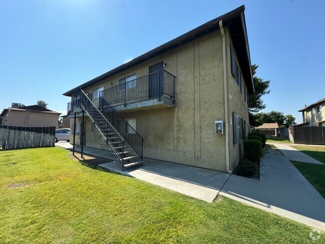 Building Photo - Super cute two bedroom! Rental