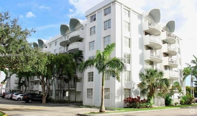 Building Photo - 482 NW 165th St Rental