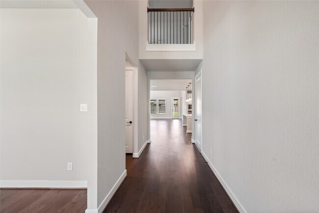Photo - 103 E Christine Manor Dr