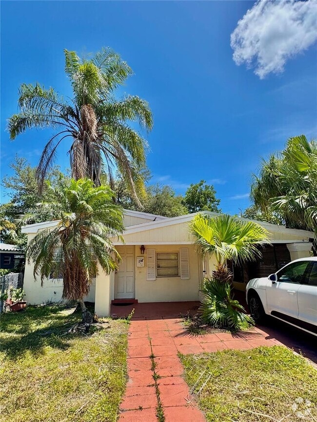 Building Photo - 2100 NE 173rd St Rental