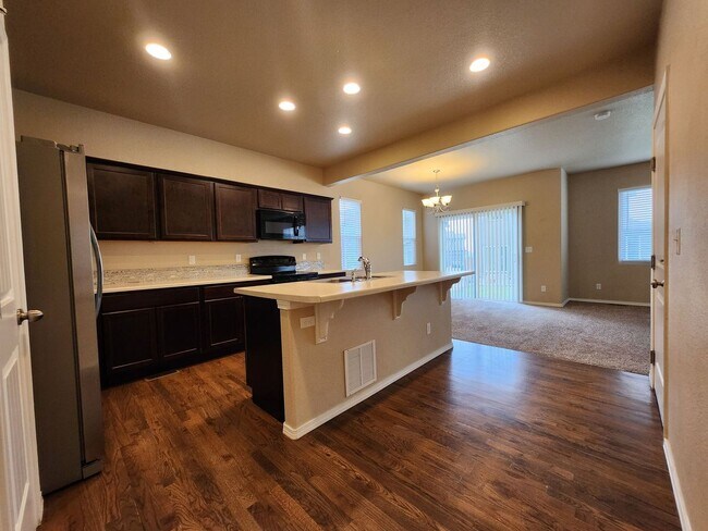 Photo - 1607 Smokey Ridge Way