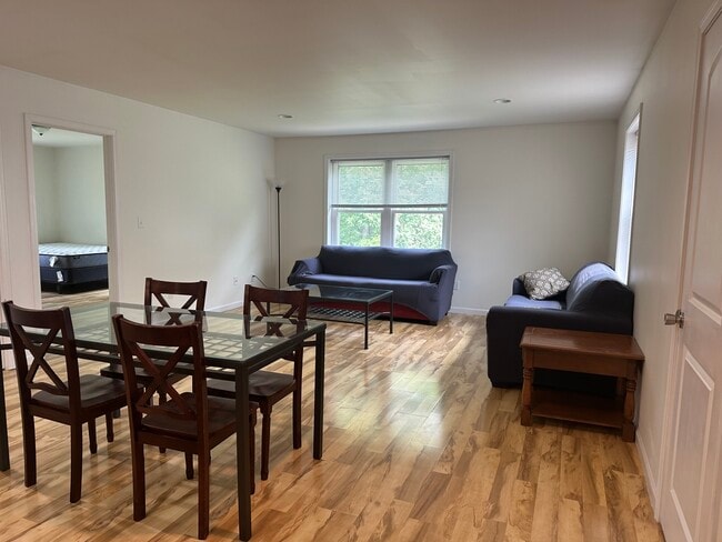 Photo - 175 Kendall Ave Unidad 175 Kendall ave A