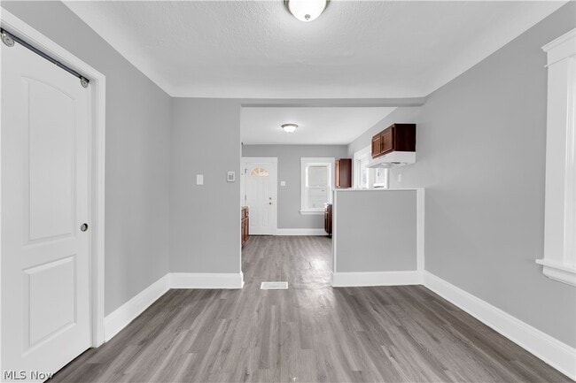 Photo - 18810 Arrowhead Ave