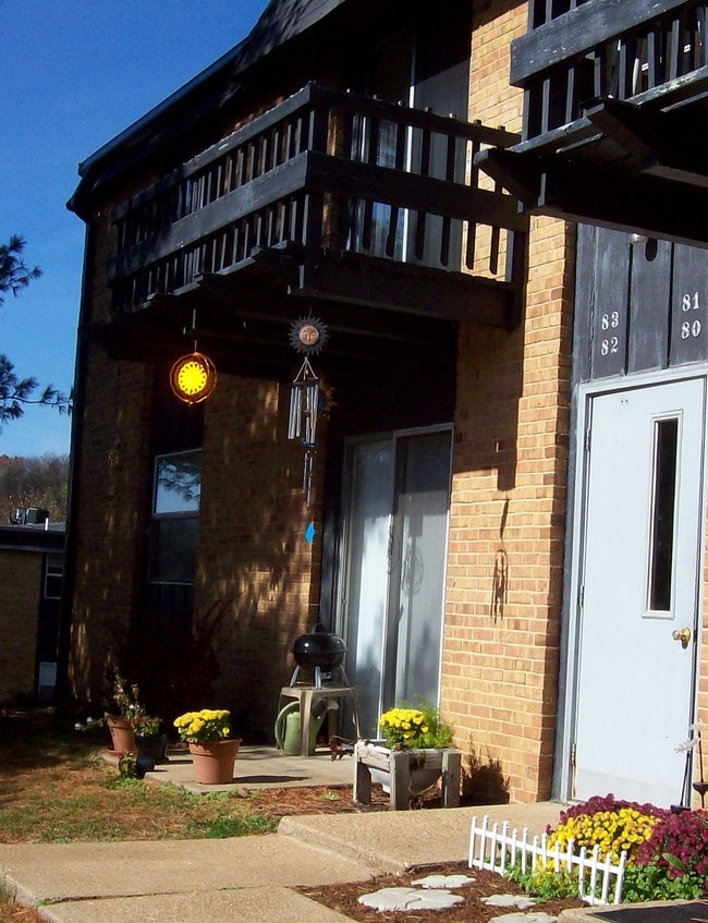 Photo - Monroe Place