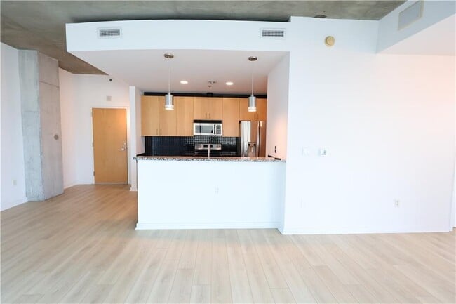 Photo - 923 Peachtree St NE Unit 838