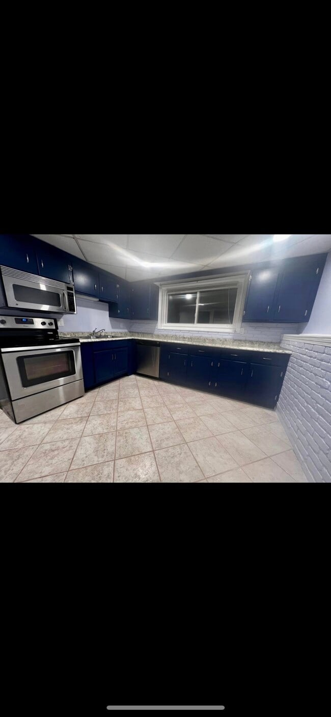 Photo - 6 1/2 Floyd Rd Unit B