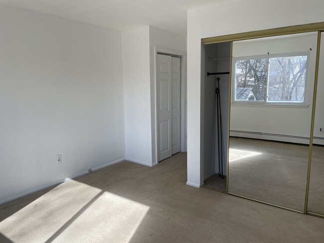 Bedroom - 26 Rose Ln Unit Side Apt