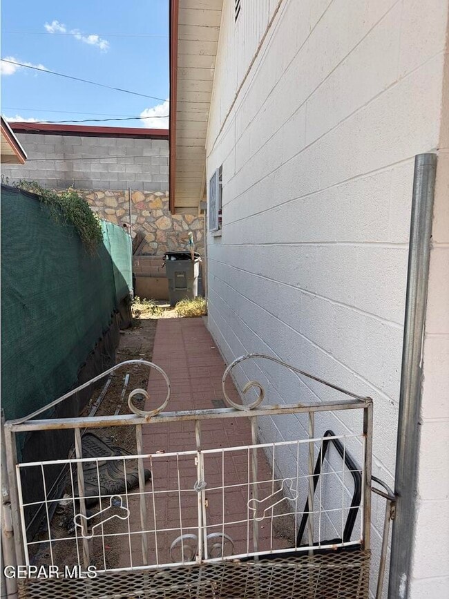 Photo - 7167 N Loop Dr