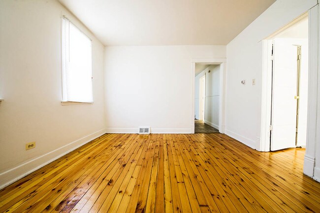 Photo - 9600 S Avenue L