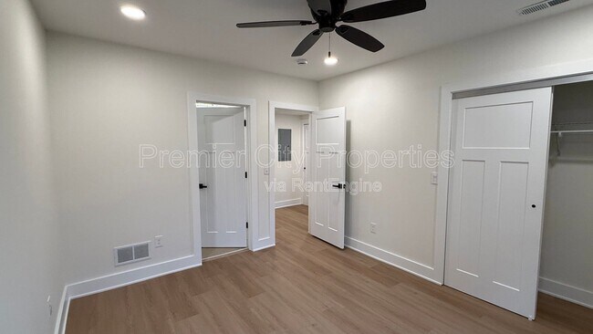 Photo - 240 Mcgregor Ave Unit 2