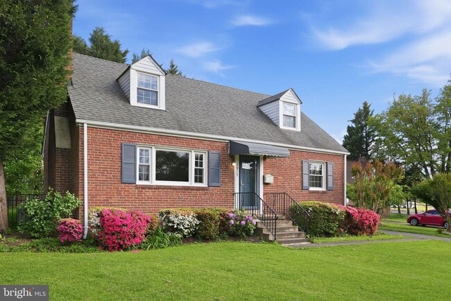 Building Photo - 2913 Cleave Dr