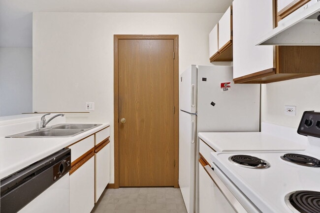 Photo - 330 Leah Ln Unit 2C