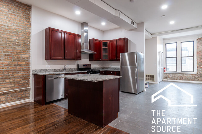 Photo - 3340 N Clark St Apartments Unit 3