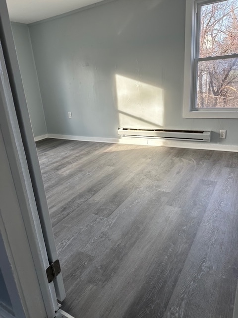 Photo - 4656 Main St Unit A - Upper