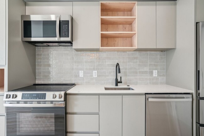 Photo - 3748 Lancaster Ave Unit 401