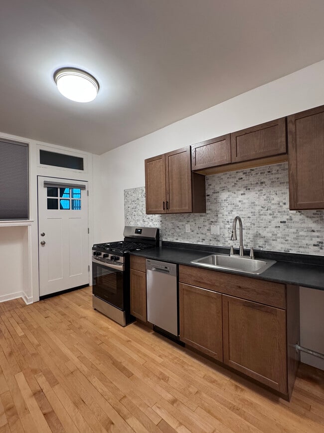 Photo - 4752 N Virginia Ave Unit 2S