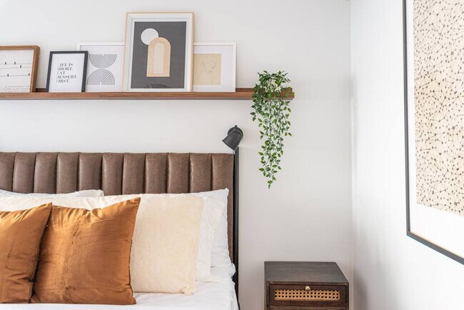 Photo - 209 W 20th St Unit ID1013666P